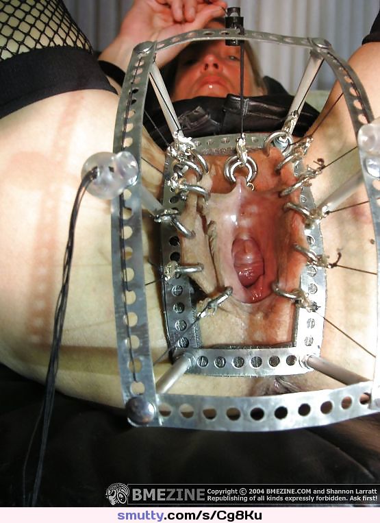 ahh.. the joy of excited and wierded out at the same time.. #extremecloseup #cuntlips #torture #wierd #whipsfavs #spread #device #piercedpus