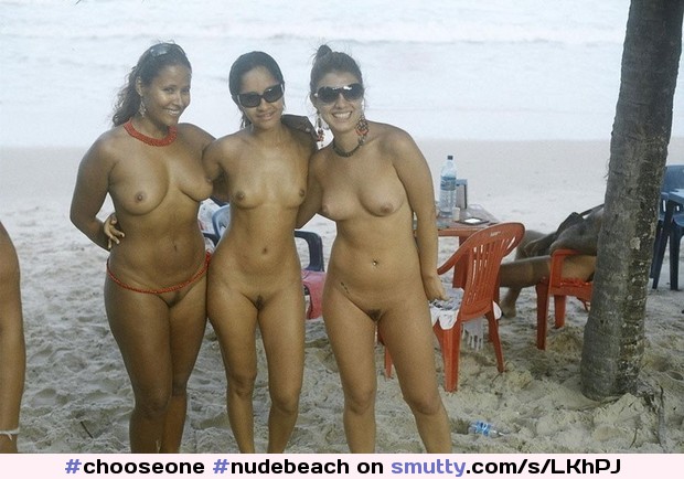 #nudebeach #groupgirlsnude #trimmedpussyhair