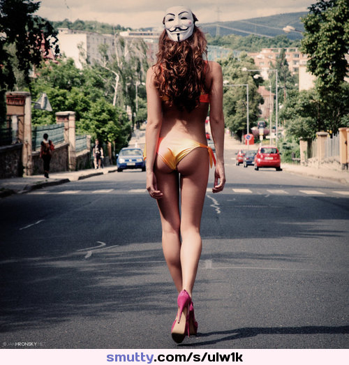 #PublicNudity#exhibe#bikini#sexy#RoundAss#longlegs#platformshoes#pink#onroad#redhair#curly#longhair#mask#enigma#rearview#wantmore#Marquis