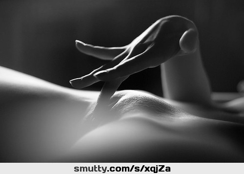#Sensuality #sensual #fingering #rubbingpussy #clitrubbing #erotic #artnude #self #hand #dangerouslysexy