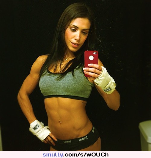 #hardbody #fit #fitness #abs #girlswithmuscle #muscle #sexy #athletic #nonnude #Toned #Tone #bellafalconi #selfshot #Selfpic