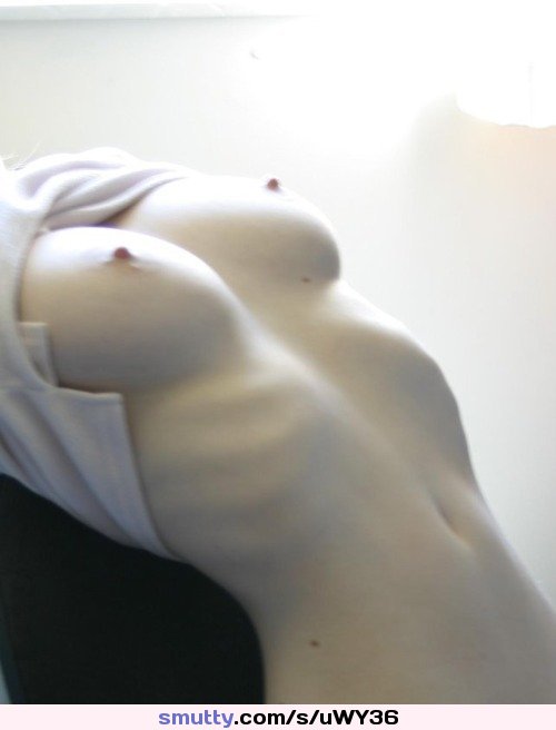 An image by: mrmuffin - Fantasti.cc
#tits, #ribs, #FemmeStructure