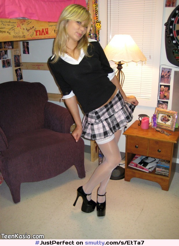#teenkasia #kasia #teen #blonde #schoolgirl #uniform #stockings #heels