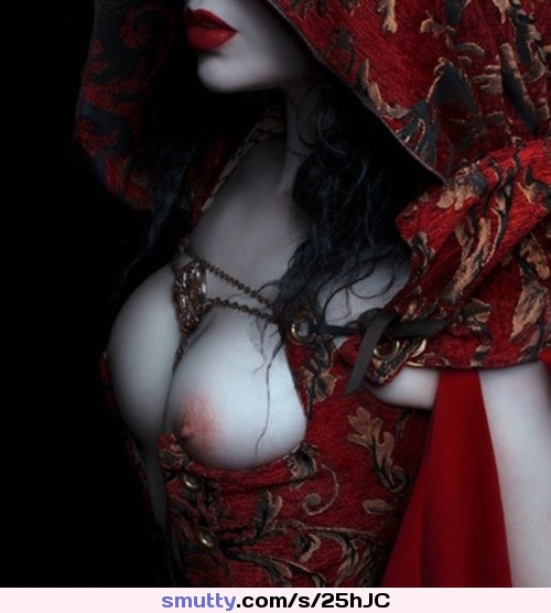 #beautiful ....#sexy #red #breasts #lips #hood #lovely #sensual #pale #beauty ....#tele