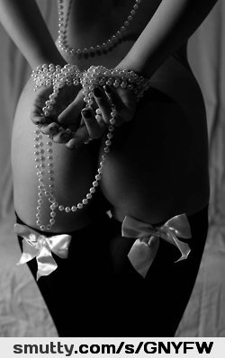Pearl Bound................#stockings #bows #pearls #bound #Sexxxy .....#tele
