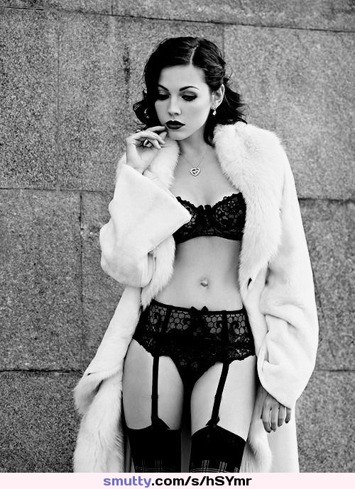#gorgeous ....#lingerie #lace #stockings #flatstomach #brunette #sexy #beauty #seductive #Beautiful ........#tele