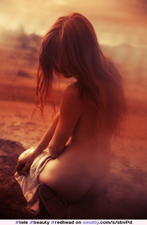 #beauty ......#redhead #freckles #Beautiful #gorgeous #lovely #back #sexy #longhair #alluring ..........#tele