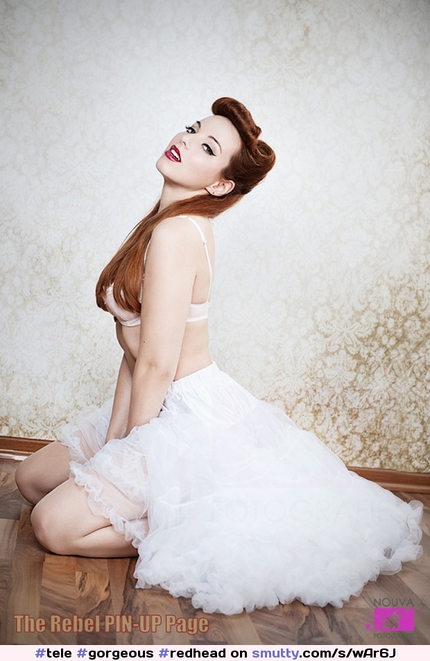 #gorgeous ......#redhead #pale #beautiful #lace #longhair #lovely #sexy ......#tele