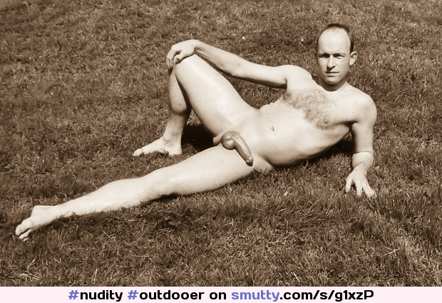 #nudity, #outdooer, #nudeflash,