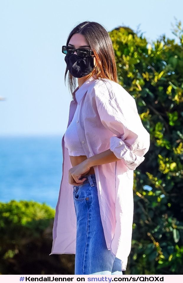 Kendall Jenner Street Style - Malibu 05/03/2021 #KendallJenner