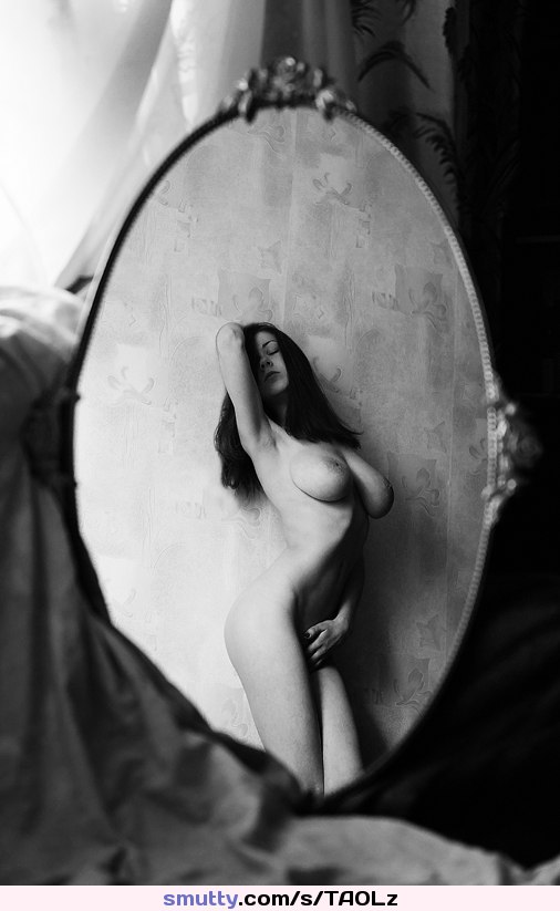 #NUDEBRUNETTE #BlackAndWhite #Indoors #herroom #bywindow #mirrorshot #oldmirror #reflection #mirrorshot #Beautiful #beautifulimage #CLRBF