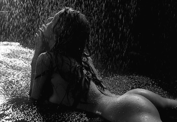#BlackAndWhite #ArtisticNude #Erotic #raining