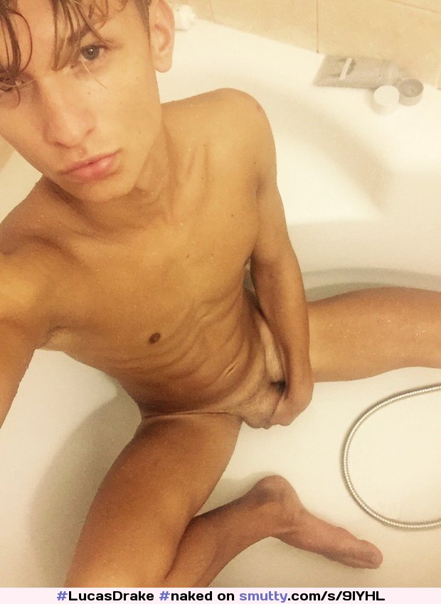#LucasDrake #naked #malenude #gay #twink #teenboy #prettybody #shower
