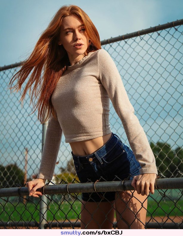 #outdoors, #redhead, #sweatermeat, #smalltits, #fit, #abs, #whatdoesshesee?, #longhair