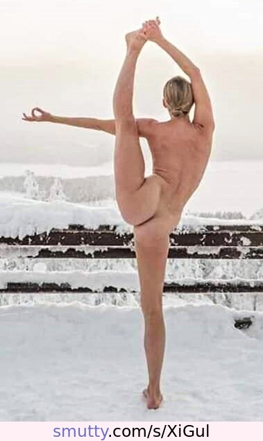#flexible, #snowbunny, #fit, #athletic, #nude, #greatbody, #posing, #outdoors