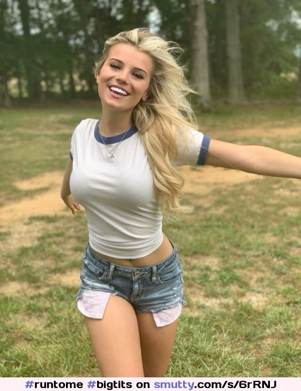 #runtome, #bigtits, #nonnude, #jeanshorts, #naturalbeauty, #fit, #actionshot
