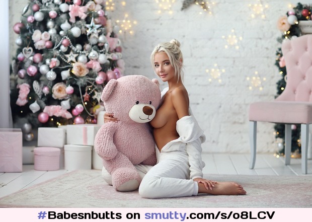 #Babesnbutts #DmitryArhar #women #blonde #lookingatviewer #smiling #openclothes #strategiccovering #ChristmasTree #teddybears #KaterinaShiry