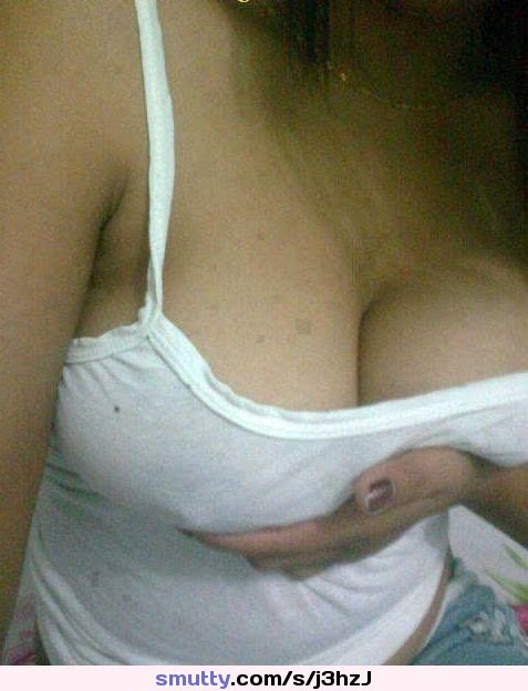 KIRTU EPISODES - Indian Hottie With Hot Cleavage . Get more access of desi hot bhabhis boobs here -