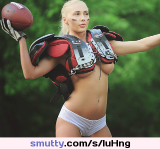 The girls of Leon Girls: An athletic and sporty girl

#livesexcam #leongirls #athletic #hot #babe #blonde #football