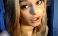 #sexy #teen #face #lips #tongue #noporn #lookatcamera #teasing #young #blonde #hot #blowjobface