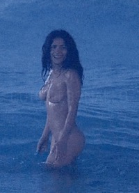 #gif #celebrity #SalmaHayek #beach #wet #wetbody #sexy