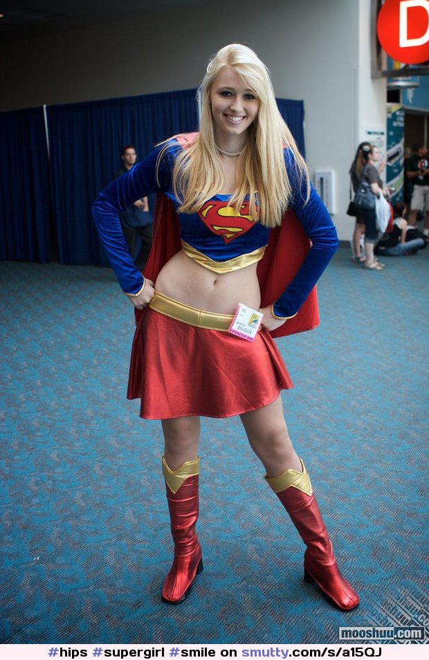 #supergirl #smile #cosplay #blonde #costume