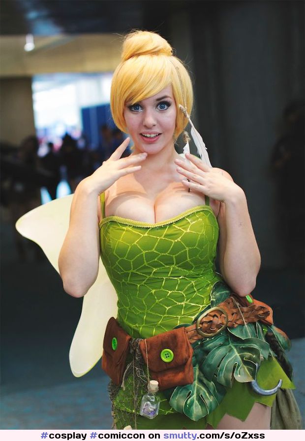 #cosplay #comiccon #hugerack #bigboobs  #expression #expressive #geek #AwesomeCleavage #tinkerbell #adorable
