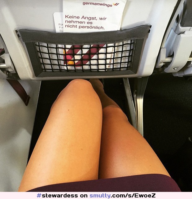 #stewardess
#germanwings
#legs
#nylon