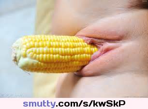 #vegetable #sweetcorn #maize #pussy #food #filledpussy #insertion #foodinpussy #ThrobsDailyTreat