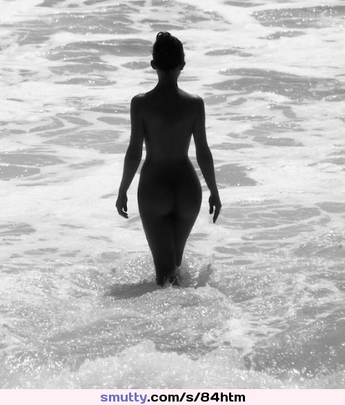 #sea#ocean#silhouette#brunette#water#daylight#nature#outdoor#outdoornudity#public#PublicNudity#photography#lightandshadow#BlackAndWhite#sexy
