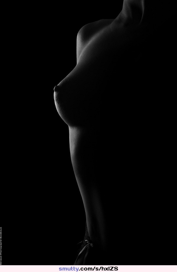 #nipple#boob#breast#tit#lighting#darkness#photography#art#artistic#artnude#lightandshadow#BlackAndWhite#attractive#gorgeous#seductive#sultry
