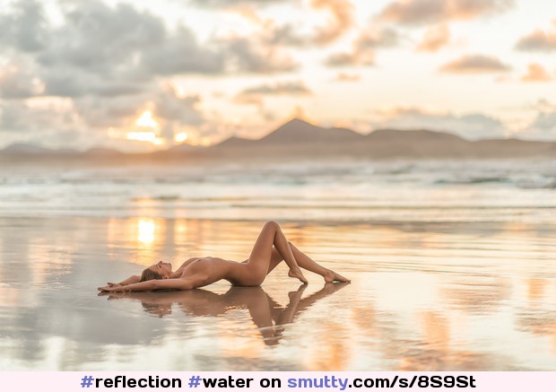 #reflection#water#beach#sea#ocean#Sunlight#daylight#public#PublicNudity#nature#outdoor#outdoornudity#photography#sleepingbeauty#sideprofile