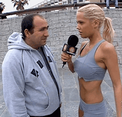 Outch !
#OldAndYoung #teen #young #vieuxpervers #jeune #gif #BigTitsGif #BigTitsGif #blonde #amateur #street #exhibition
