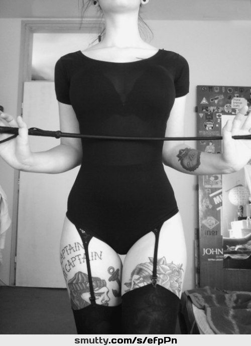 #crop #tattoos #garter #thighhighs #hips #posture #sexy