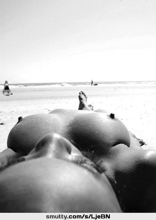#BlackAndWhite #outdoor #beach #boobs #tits #beauty #art #artnude #fkk #tan