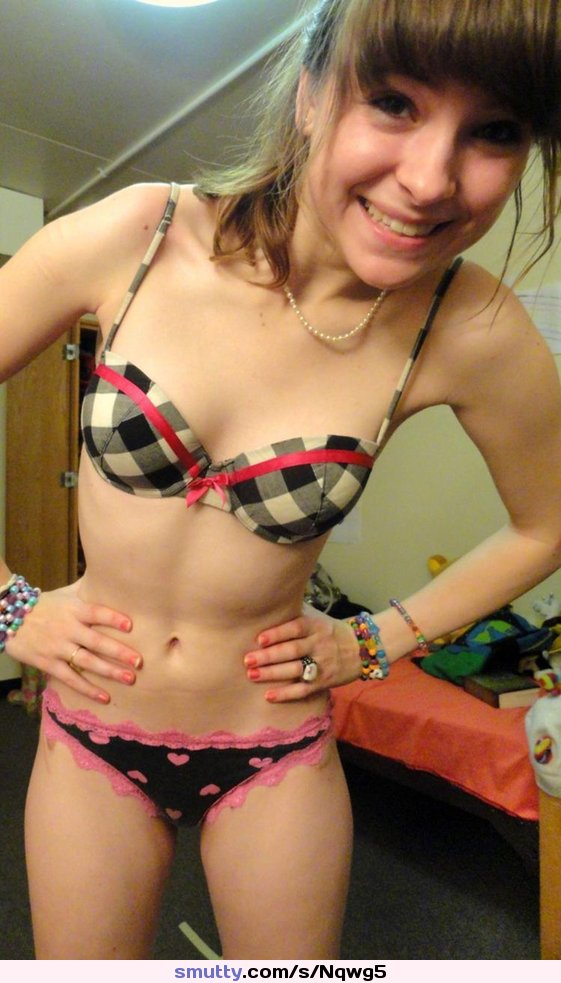 i'm a bit of a geek haha... - An image by: missmisbehaved - Fantasti.cc

Sexyest woman online