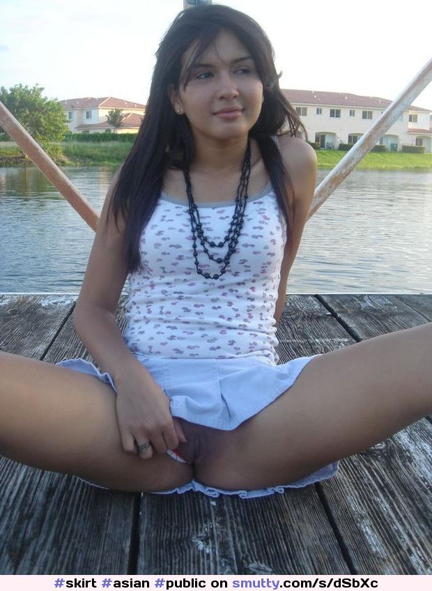 An image by: babybabybaby - Fantasti.cc#asian,#public,#pussy,#outside,#skirt