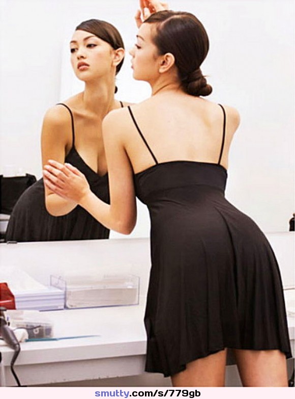 #Asian #model #JessicaCambensy #mirror