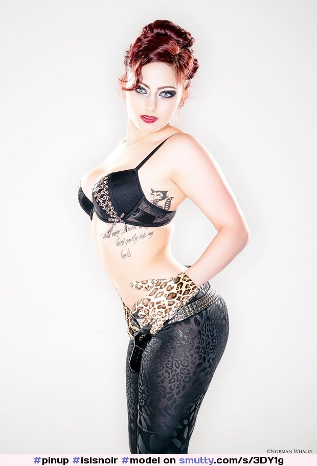 #IsisNoir #model #bra #NiceRack  #tattoos #greatass #eyecontact