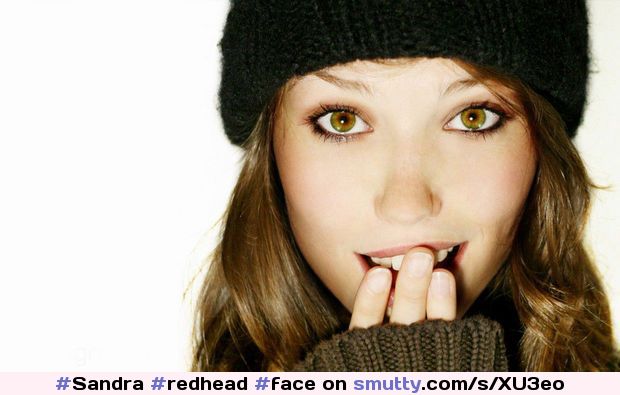 #redhead #face #beautiful #eyes #greeneyes #winter #woman #smile
