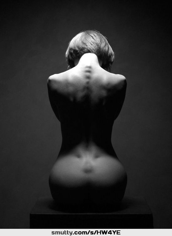 #erotic #nude #naked #blackwhite #back #art #ass #butt #body #short #waist #gorgeous #mystery #charming #original #spine #amazing #hot #wow
