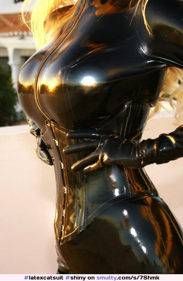 #shiny #latex #latexcorset #corset #latexgloves #bigtits #nicerack #latexcatsuit