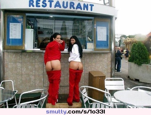 #Exposed
#fastfoodflashers:

Two sexy girls flashing their curvy butts at a walk-up restaurant