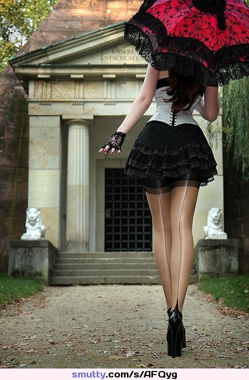 #stockingandheels #lace #corset #bliss #SexxxyLegs #longlegs #umbrella #elegant