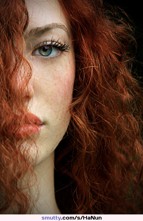#MarquisRedhair#redhair#redhead#curly#stunningeyes#gorgeous#redlips#lipstick#sensual#freckles#HairOverEye#beauty#dangeroulysexy#stylish#sexy