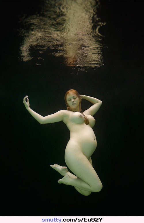 #underwater #redhead #pregnant