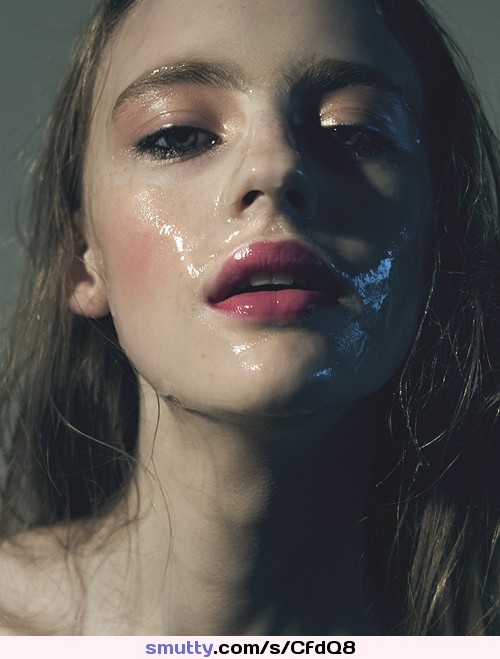 that's not water on her face
#sexy
#teen

#hot
#cummyrewards
#cumslut
