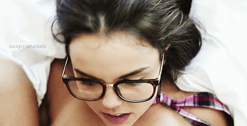 #glasses #gif #teen #young #brunette #hot #sexy #innocent #cum #cumshot #facial