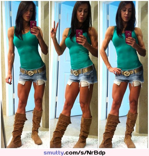#hardbody #fit #fitness #abs #girlswithmuscle #muscle #sexy #athletic #nonnude #Toned #Tone #bellafalconi #selfshot #Selfpic #legs