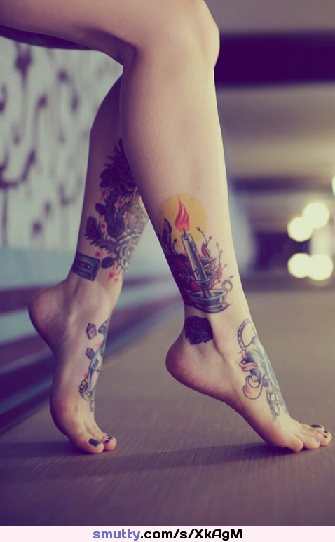 #smoothskin #milkyskin #thighs #knees #calves #legs #ankles #barefeet #toes #paintedtoenails #tattoos